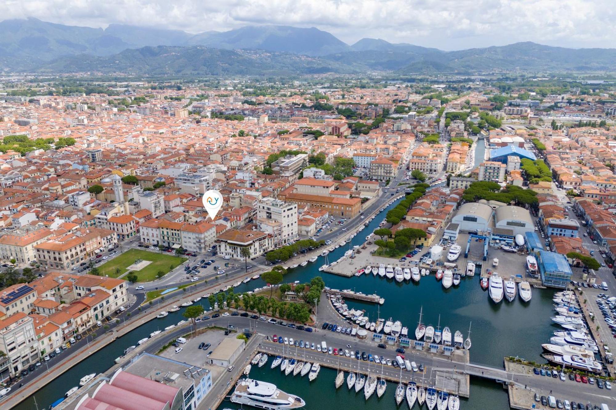 La Suite 2 Ondina Viareggio 200M From Sea - Happy Rentals Exterior photo