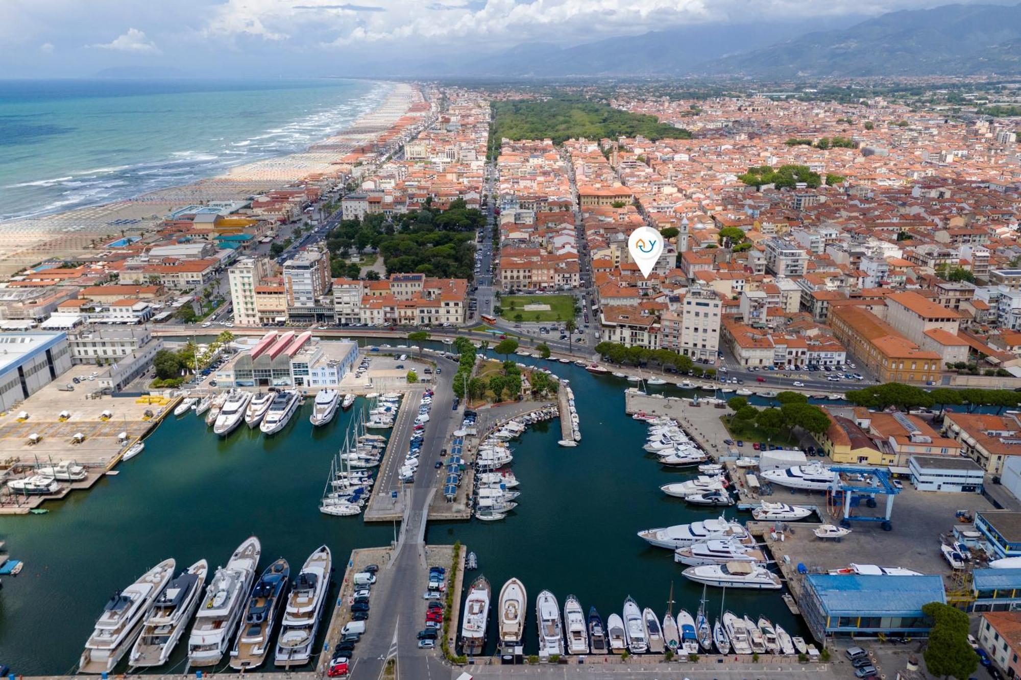 La Suite 2 Ondina Viareggio 200M From Sea - Happy Rentals Exterior photo